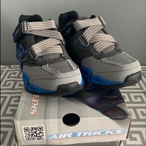 (SOLD) Boys Sketchers Fierce Flex Tennis shoes